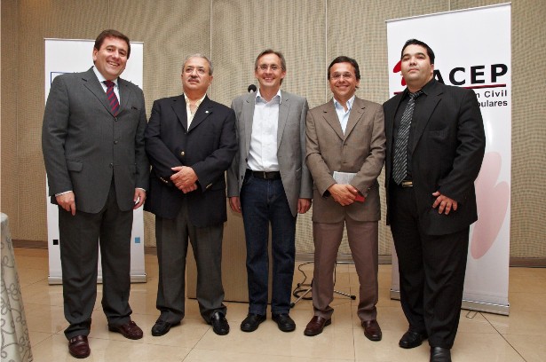 Oscar Ensinck (ACEP), Dip. Nac. Carlos Carranza, Bernd Löhmann (KAS), Concejal Diego Giuliano y J. Abboud (ACEP)