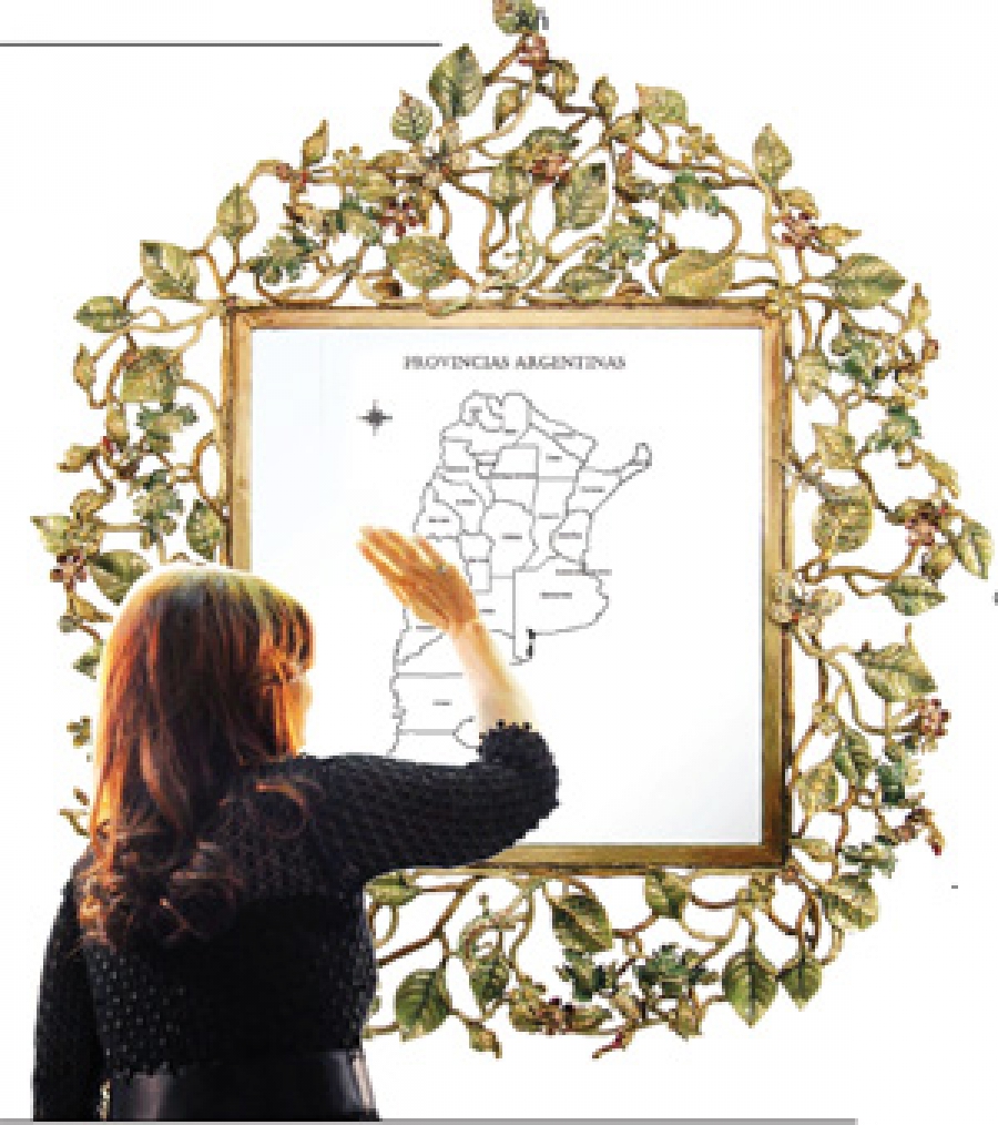 presidenta con mapa