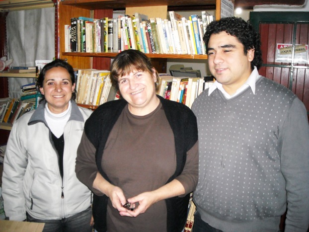 Donación de libros de la KAS y ACEP a la Biblioteca Pan de Azúcar Donación de libros de la KAS y ACEP a la Biblioteca Pan de Azúcar